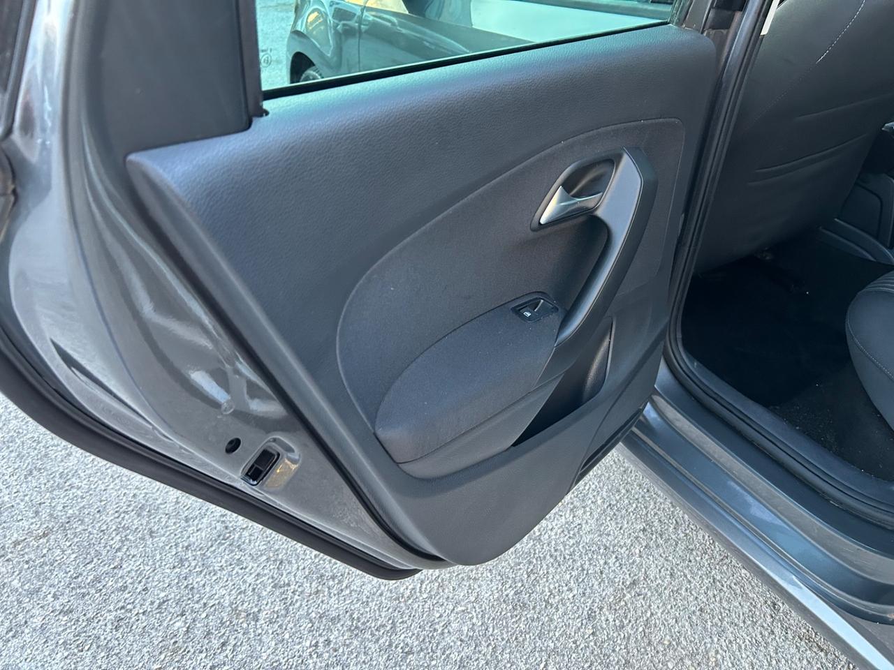 Volkswagen Polo 1.4 GPL Cambio Automatico 5 porte R-Line