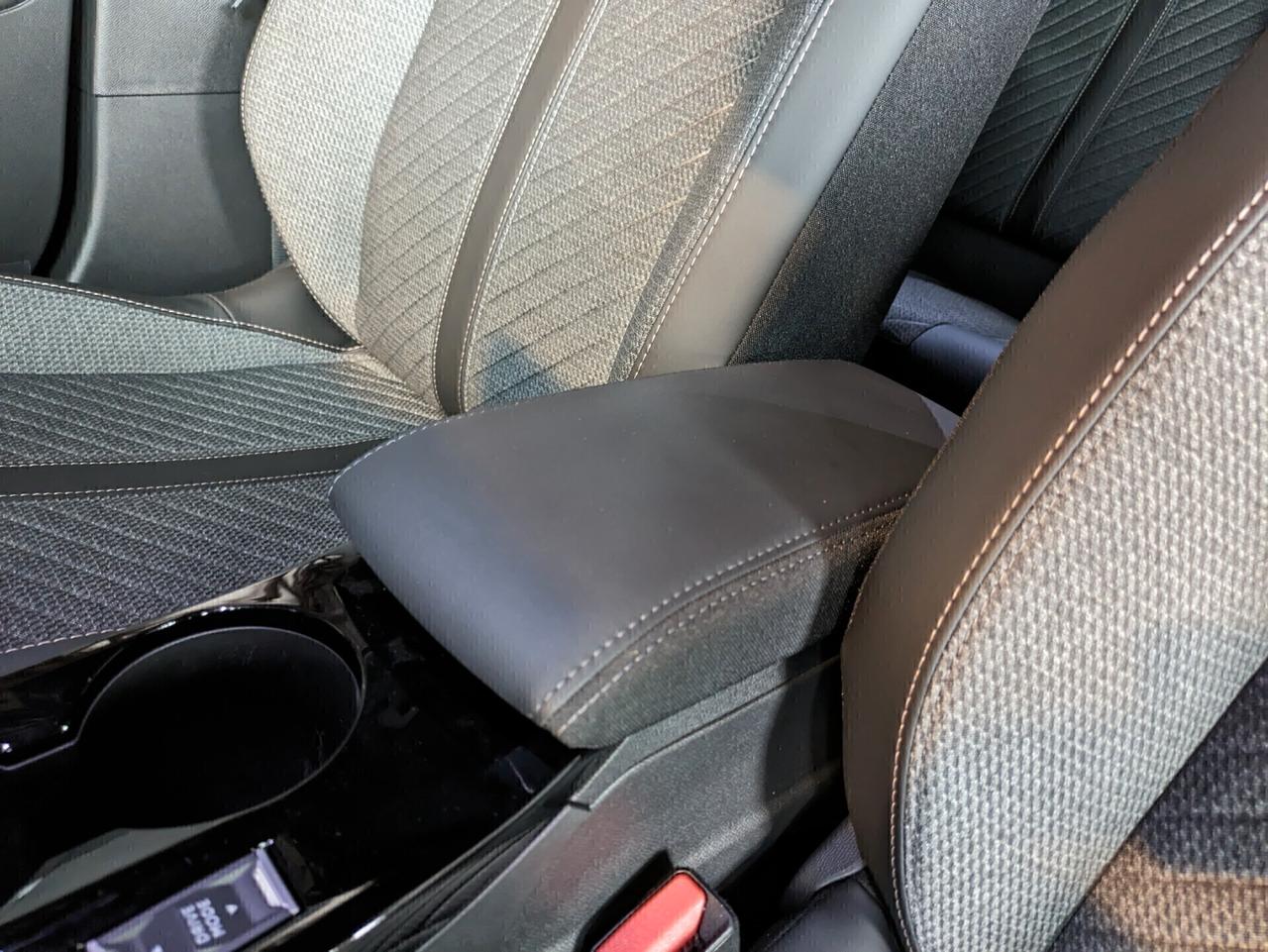 Peugeot 2008 Hybrid 145 e-DCS6 Allure