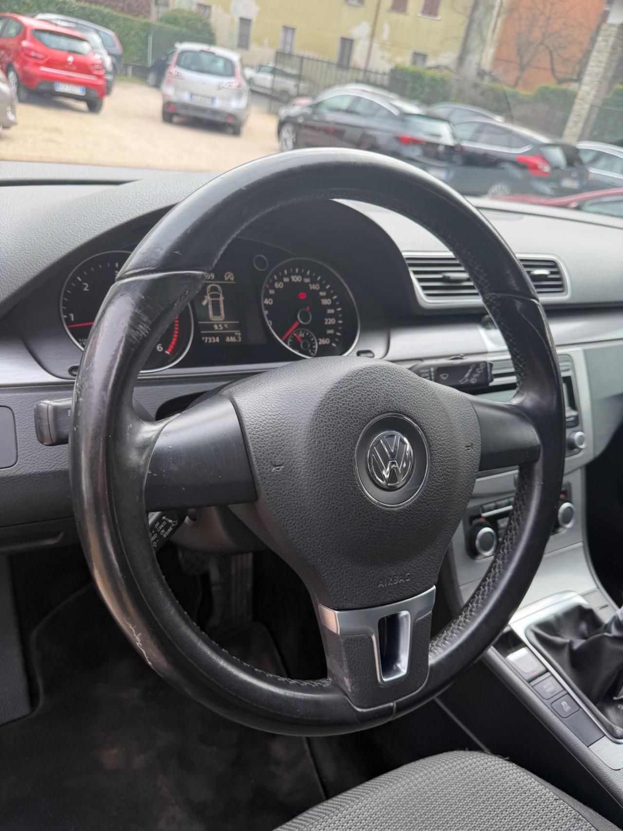 Volkswagen PASSAT VARIANT 1.6 TDI KMCERT GARANZ UNICOPR