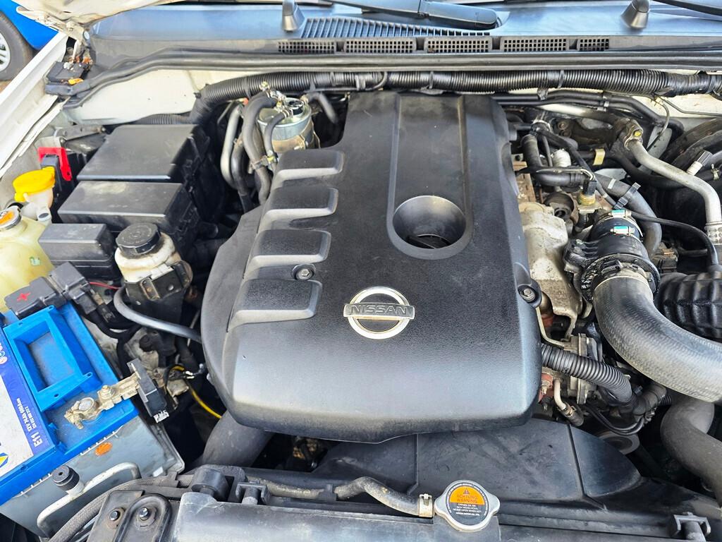 Nissan Navara 2.5 dCi 190CV "LE"