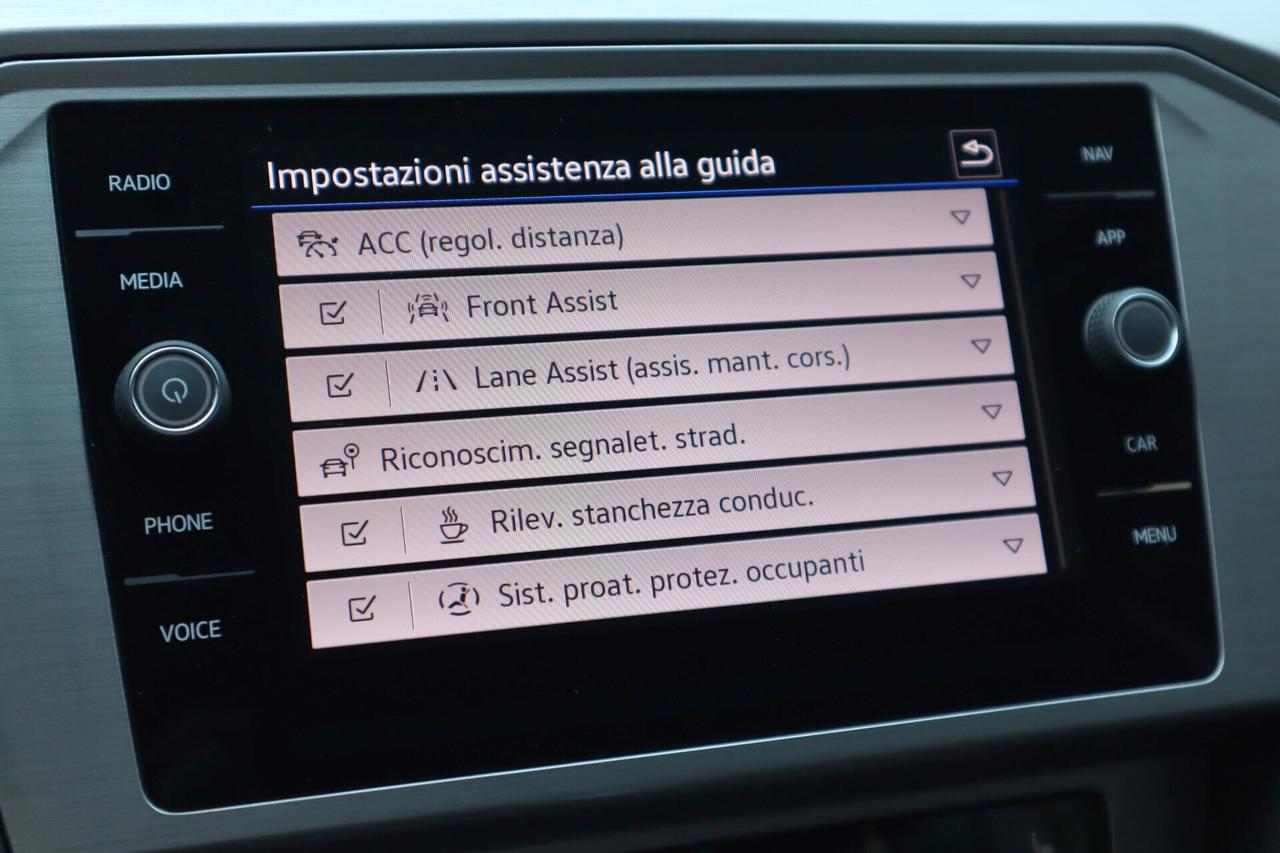 Volkswagen Passat Vw PASSAT 2.0 TDI 150 CV AV. LED CAMERA ACC NAVI