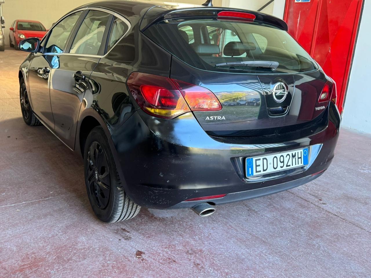 Opel Astra 1.4 Turbo 140CV 5 porte Cosmo SI NEOPATENTATI