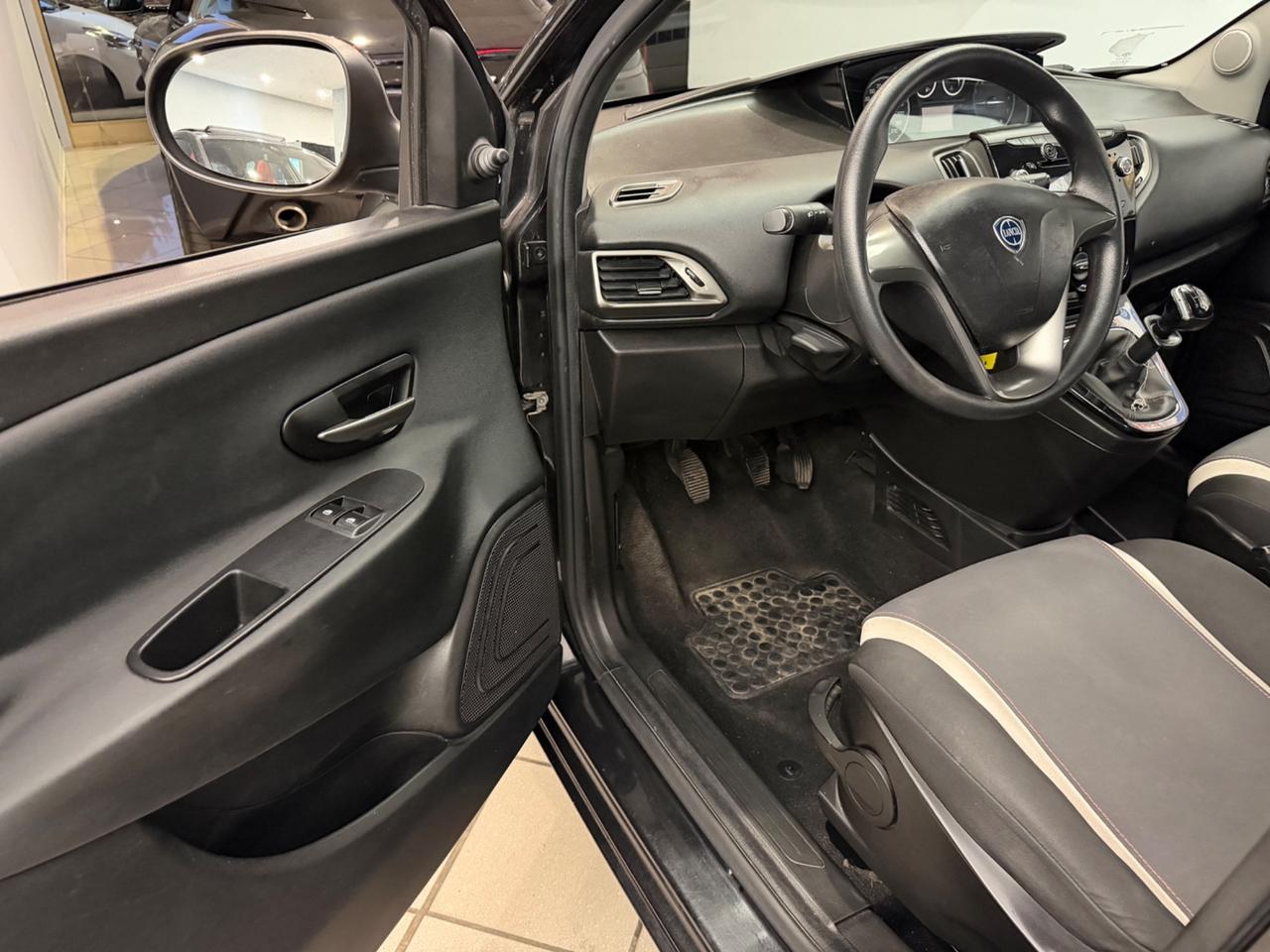 Lancia Ypsilon 1.2 69 CV 5 porte Elle