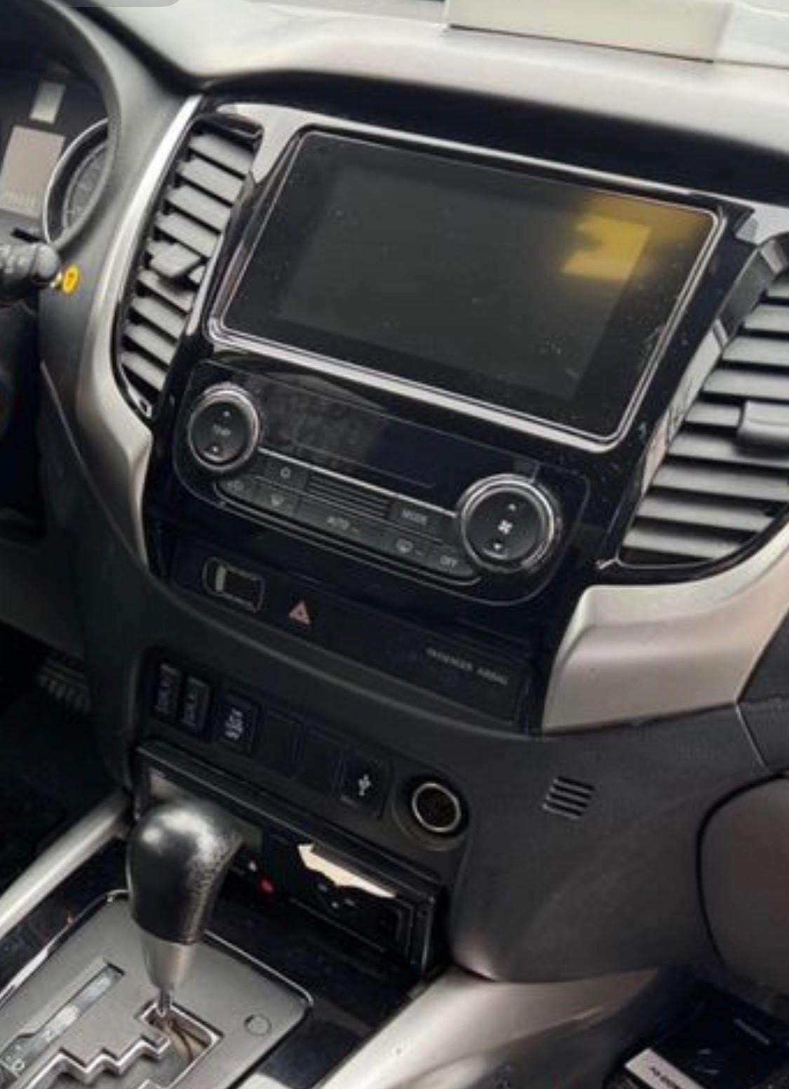 Mitsubishi L200 2.4 DI-D/181CV Double Cab Spartan Hp SDA Special Ed.