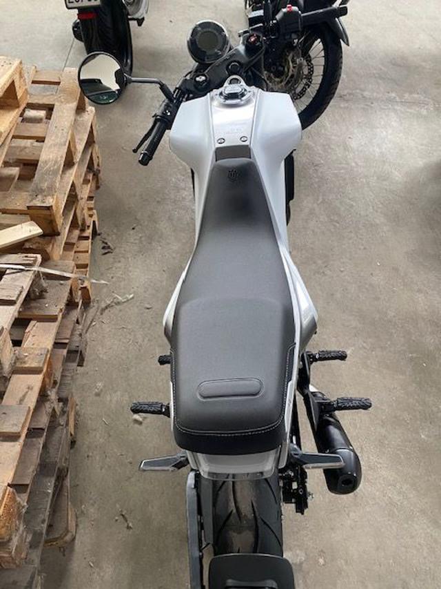HUSQVARNA Vitpilen 401 4T my21