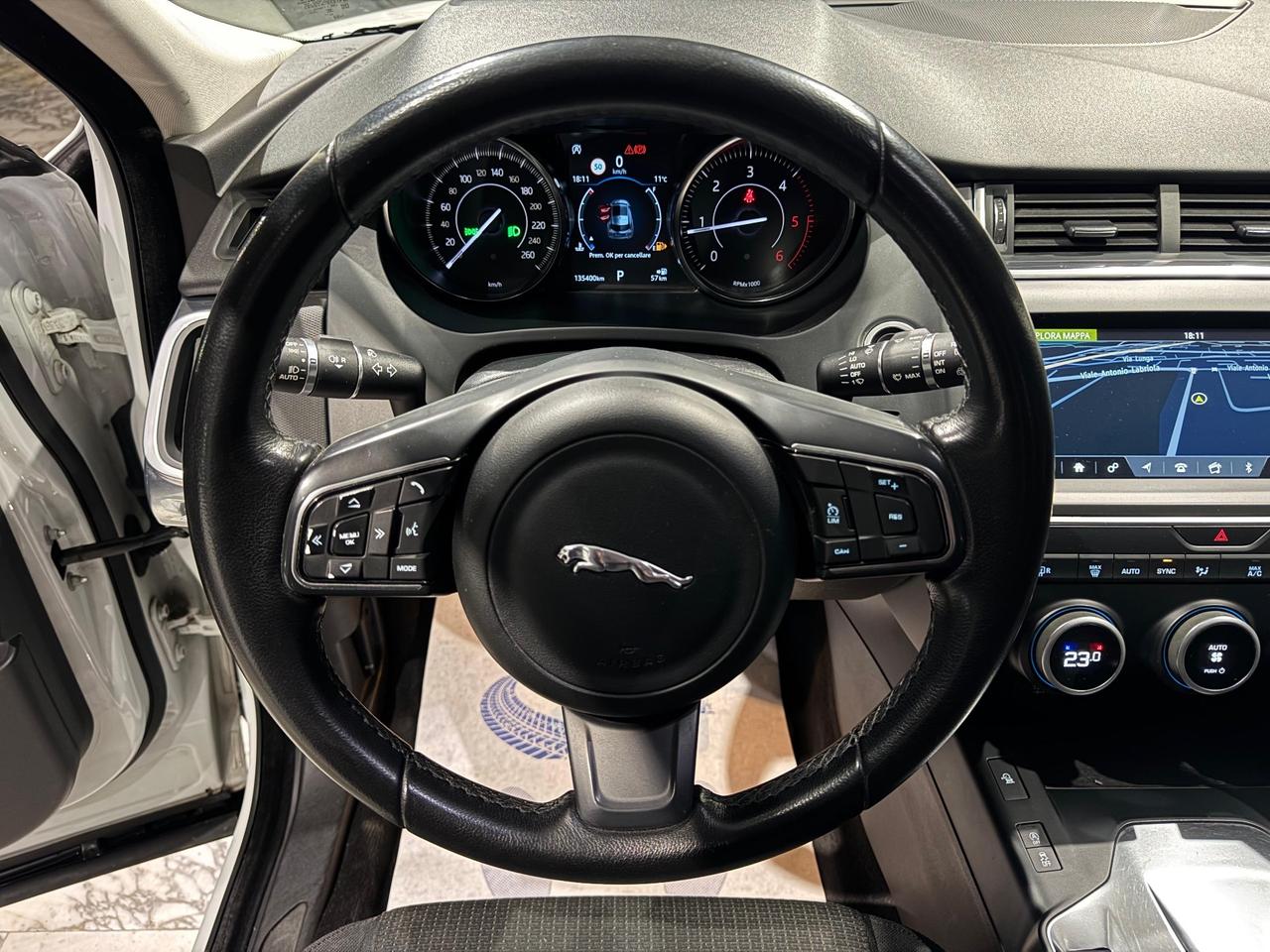 Jaguar E-Pace 2.0D 150 CV AWD aut. R-Dynamic HSE