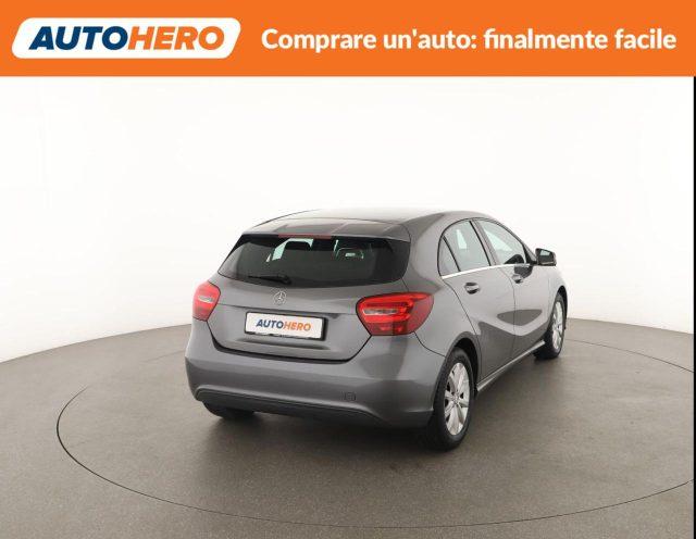 MERCEDES-BENZ A 180 d Automatic Business