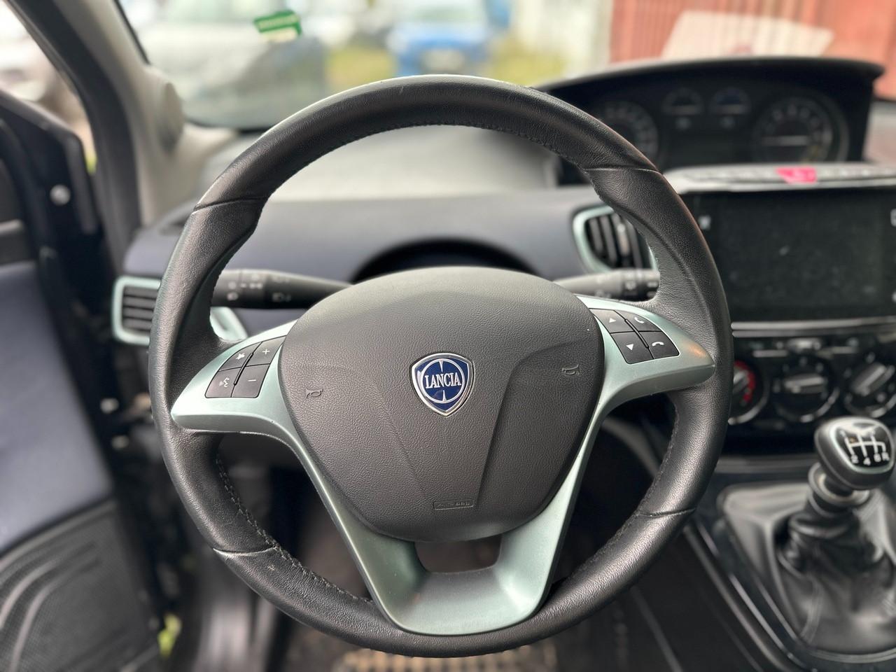 LANCIA Ypsilon III 2021 - Ypsilon 1.0 firefly hybrid Gold s&s 70cv