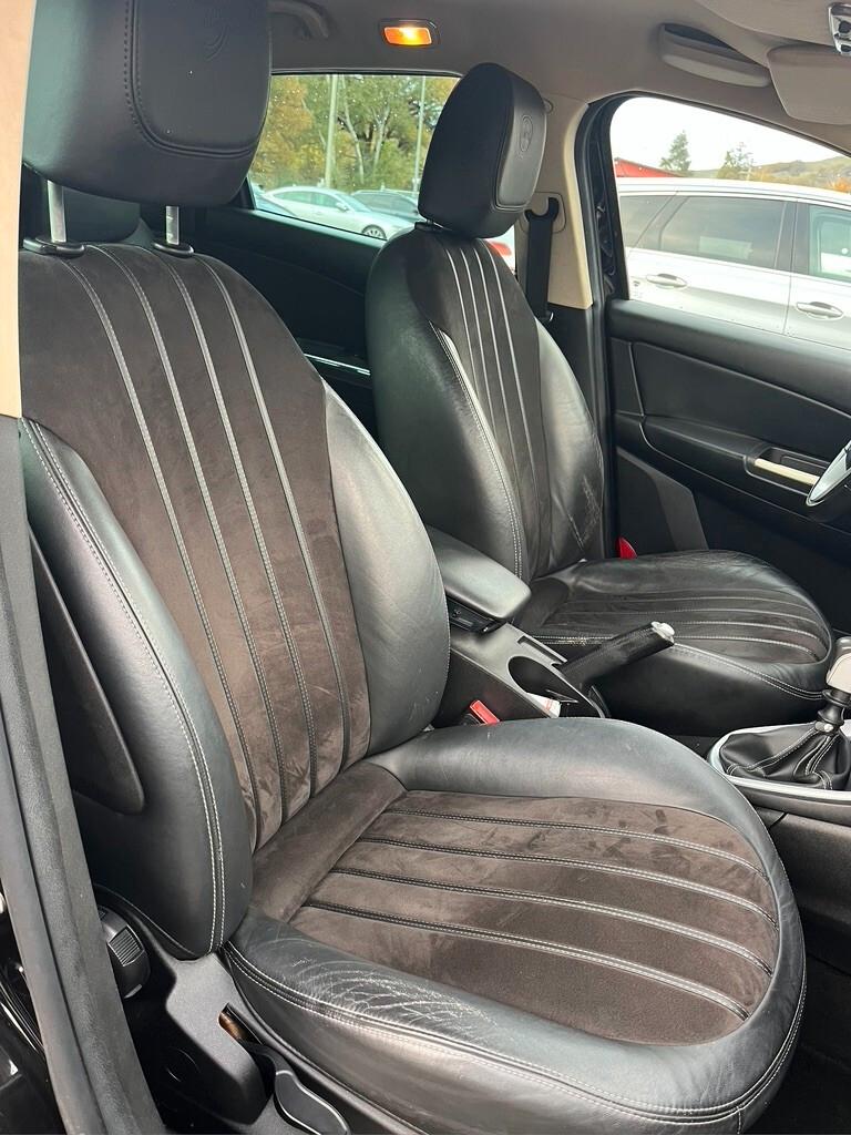 Lancia Delta 1.6 MJT DPF Gold