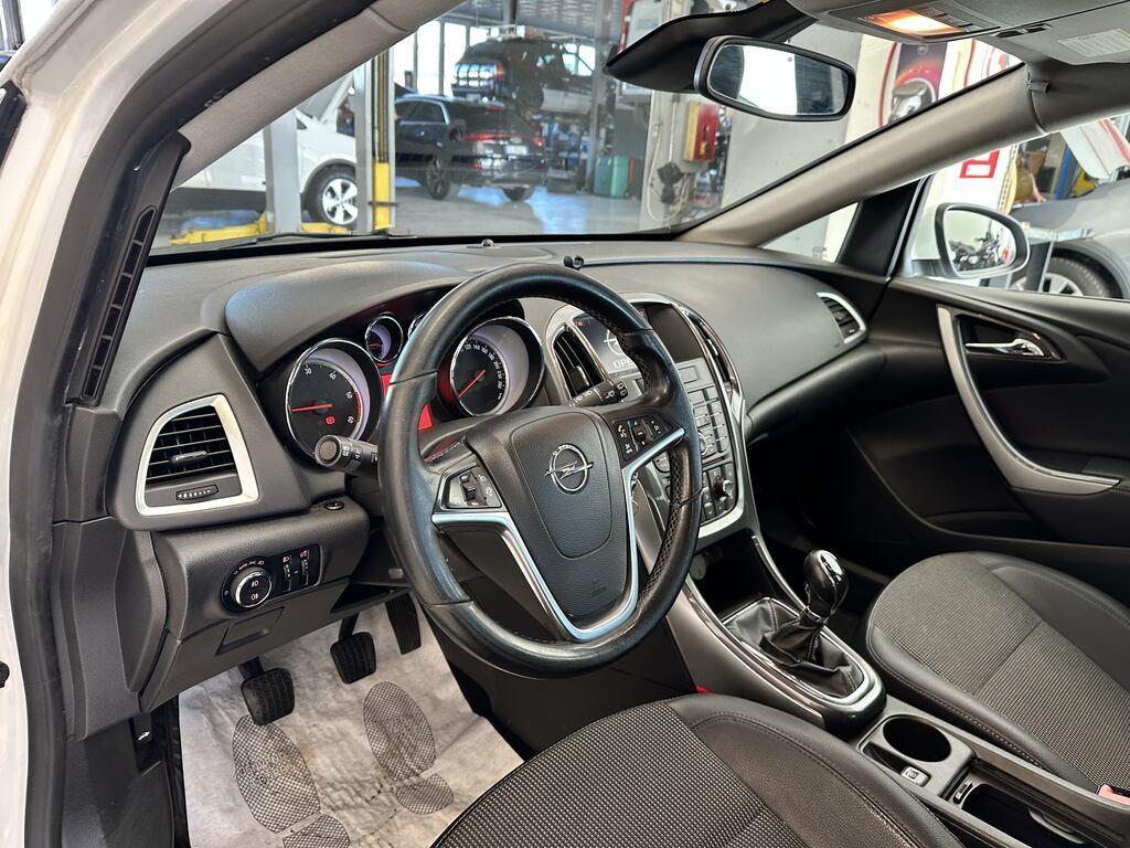 Opel Astra IV 2010 Sports Tourer 2.0 cdti Cosmo 165cv + Gancio Traino