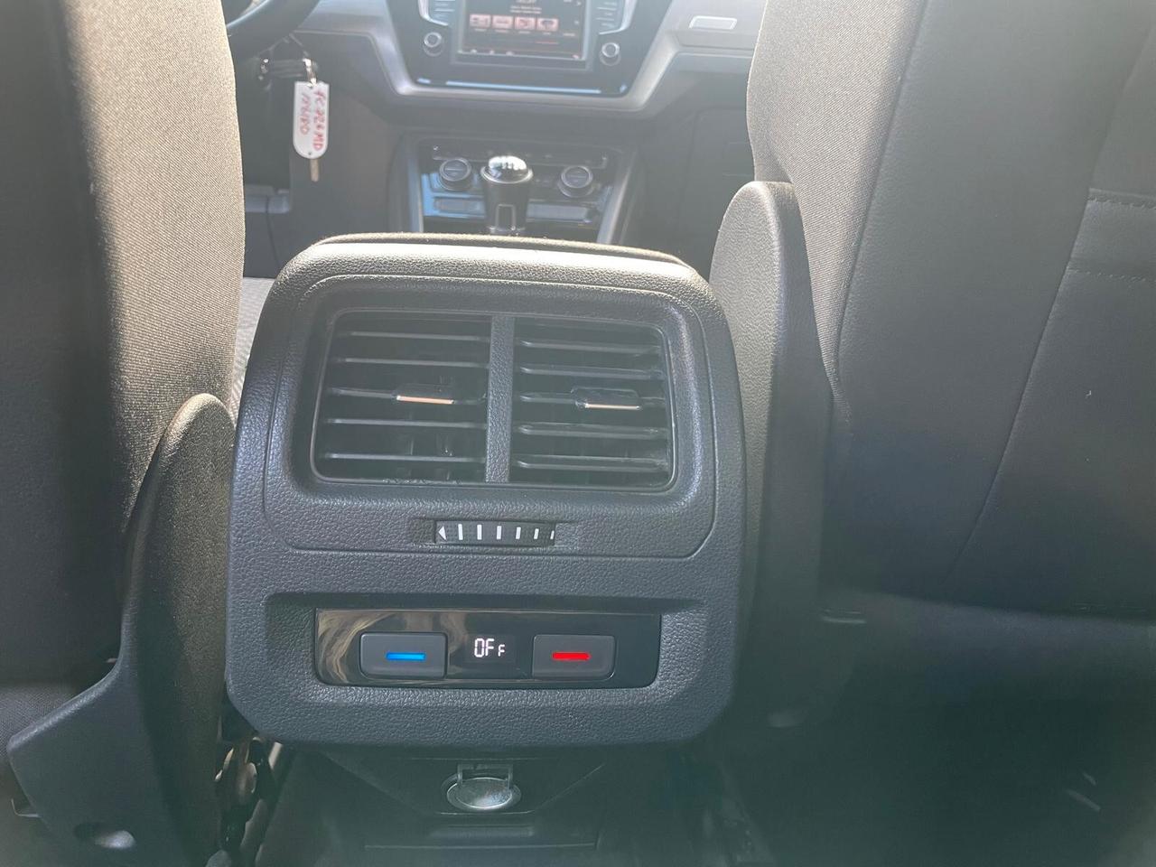 Volkswagen Touran 1.6 TDI Highline 7 POSTI