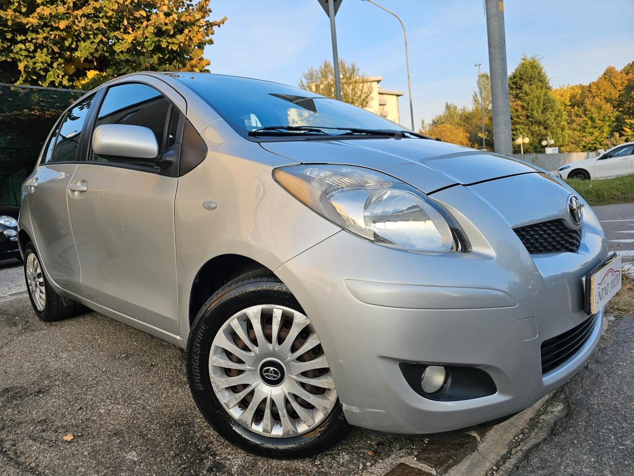 Toyota Yaris 1.0 69cv 5 Porte Sol*Pdc*Neopatentati*