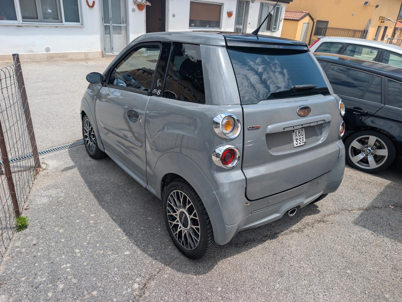 Microcar M8