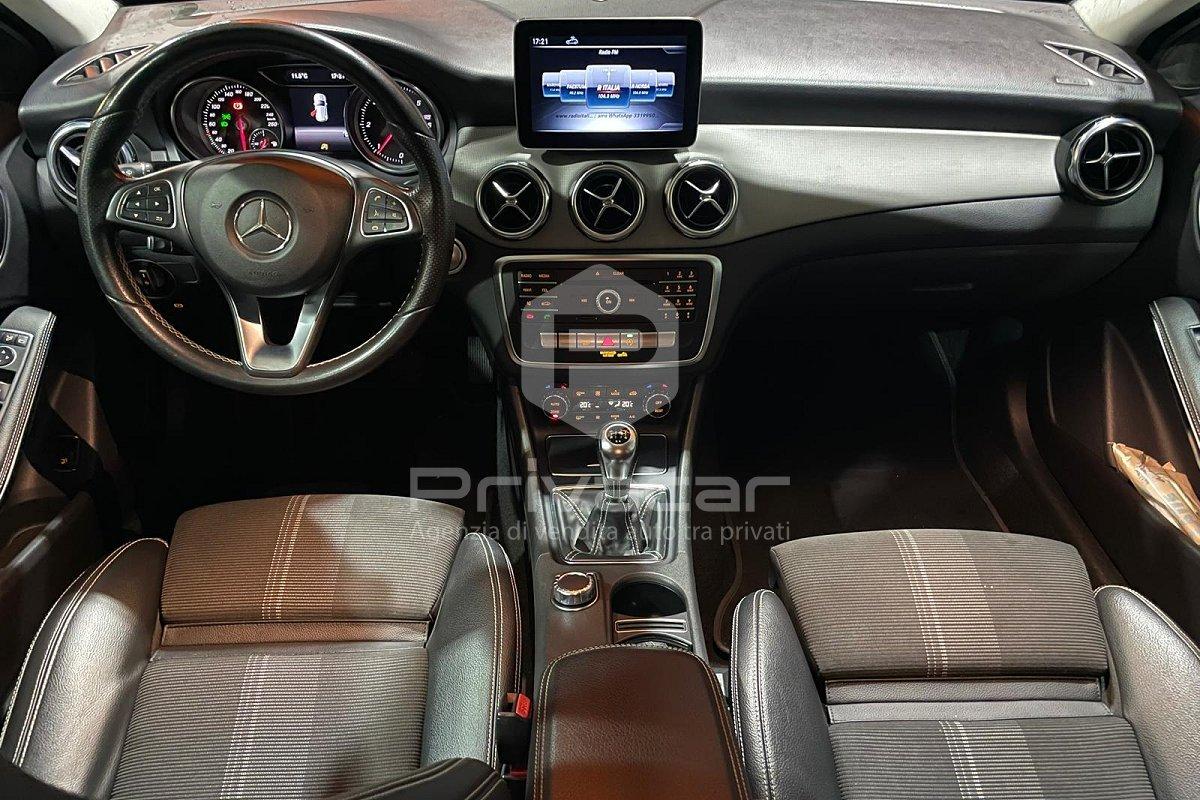 MERCEDES GLA 180 d Sport