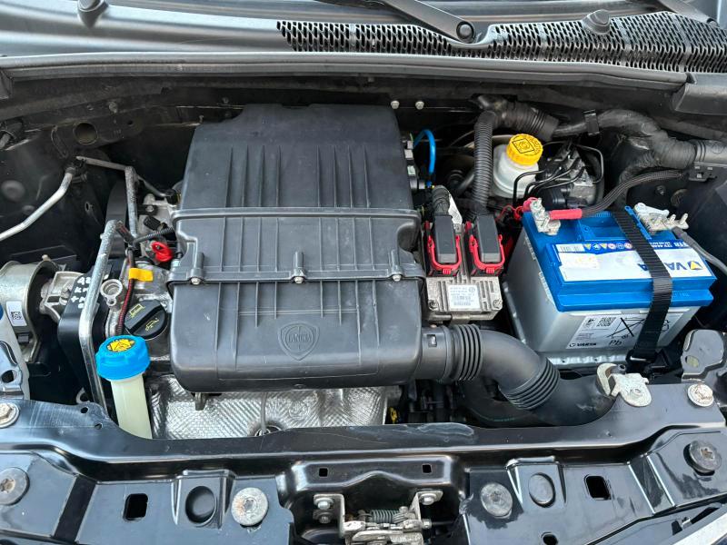 Lancia Ypsilon 5 Porte Ypsilon 1.2 8v Platinum 69cv