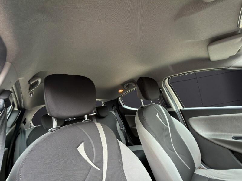 LANCIA Ypsilon 3ª serie Ypsilon 1.2 69 CV 5 po...