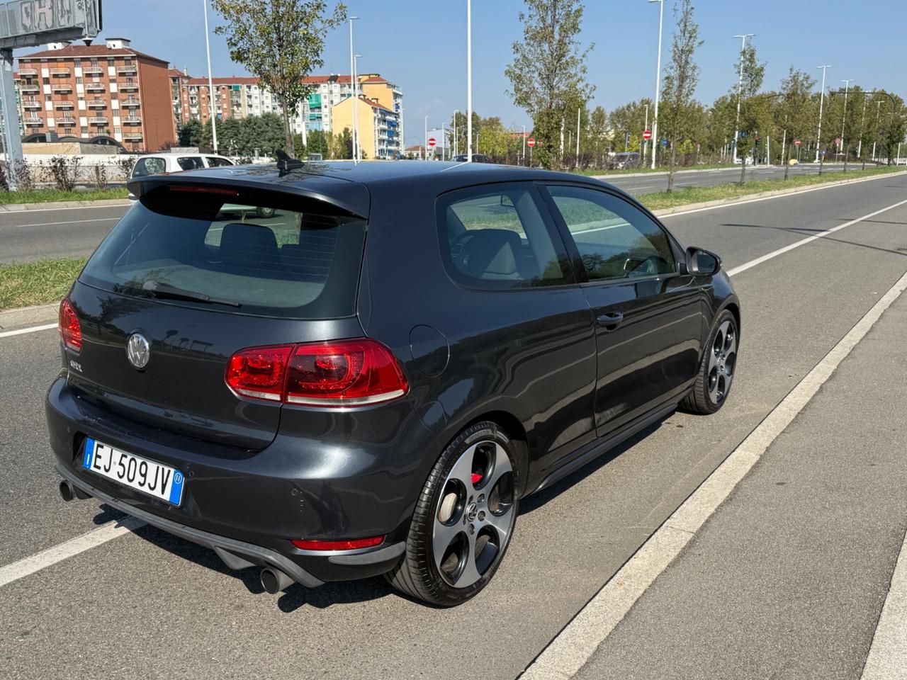 Volkswagen Golf GTI 2.0 TSI 3p.