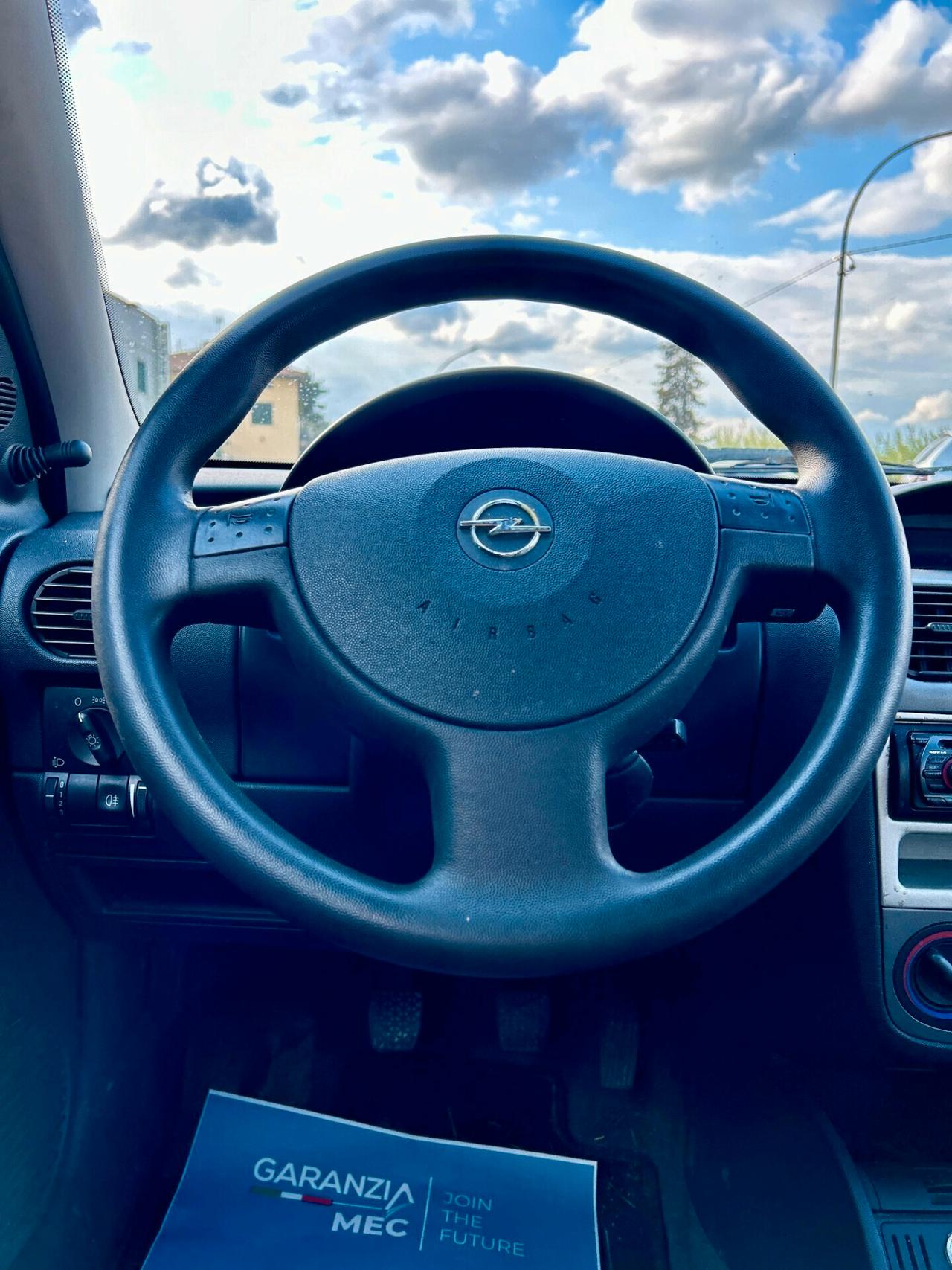 Opel Corsa 1.2 5 porte Cosmo - OK NEOPATENTATO