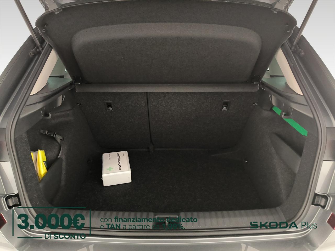 Skoda Kamiq 1.0 tsi black dots 115cv