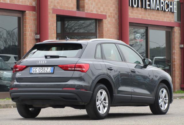 AUDI Q3 35 TDI S tronic Business