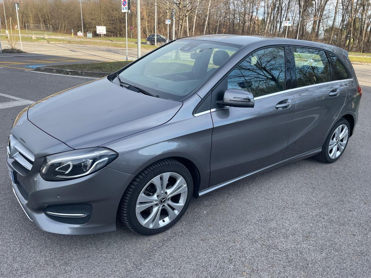 Mercedes-benz B 180 d Automatik Premium*Neopatentati*Solo 44000Km*Euro6