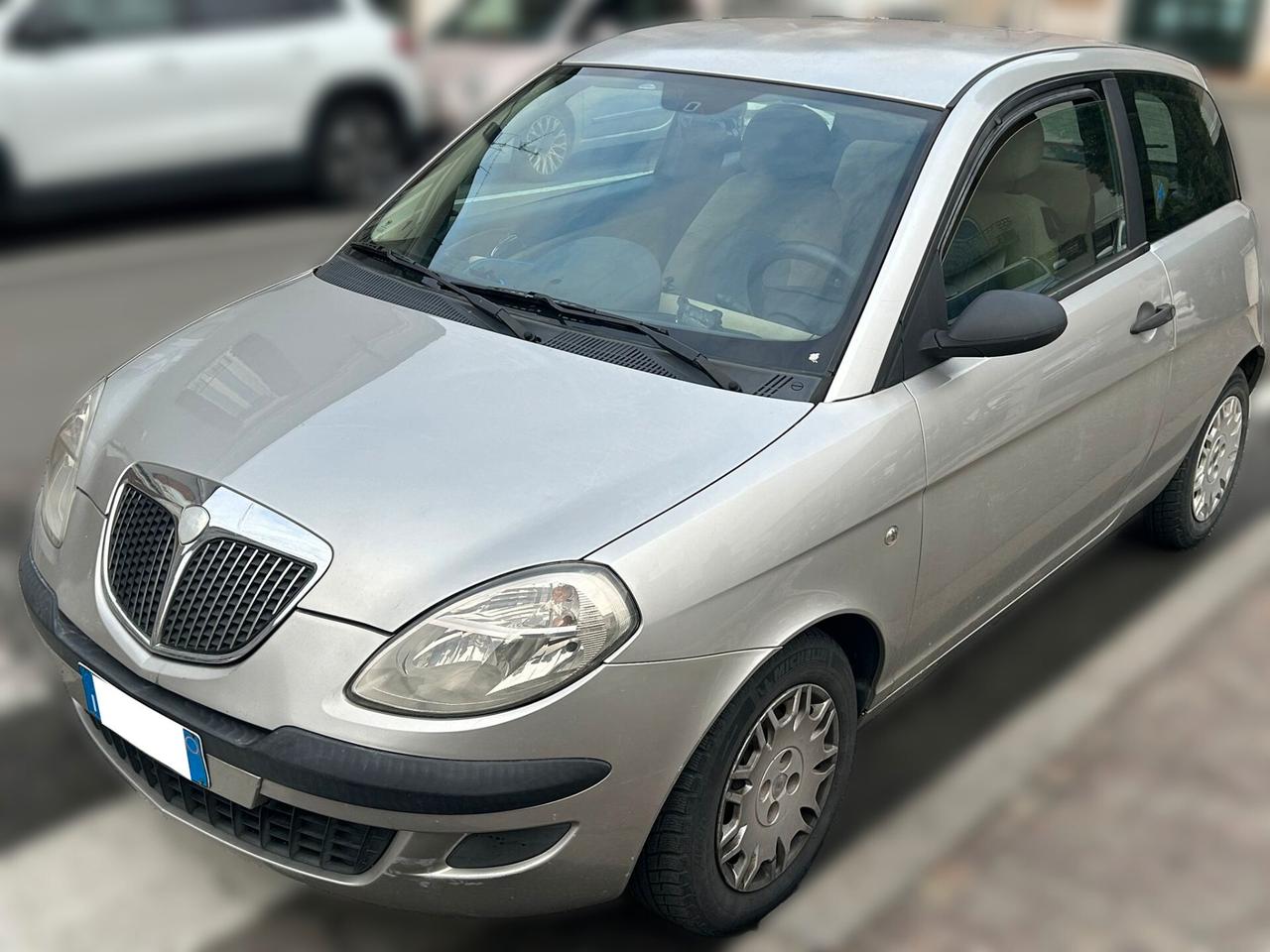 Lancia Ypsilon 1.2 8v - ANCHE PER NEOPATENTATI