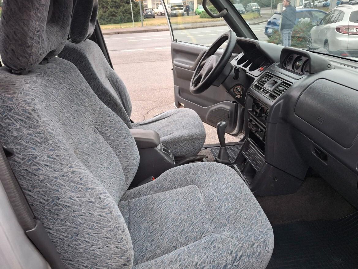 Mitsubishi Pajero 2.5 TDI Metal-top S.S. GLS Target