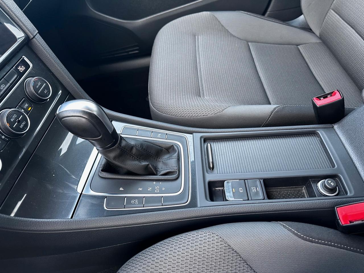 Volkswagen Golf 1.5 TGI 130CV DSG HIGHLINE