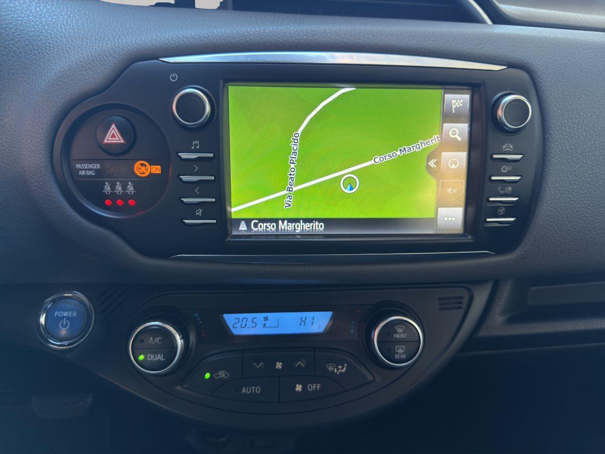 TOYOTA - Yaris - 1.5 Hybrid 73CV 5p.Trend "Platinum Ed."
