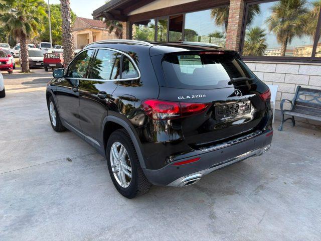 MERCEDES-BENZ GLA 220 d Automatic Sport