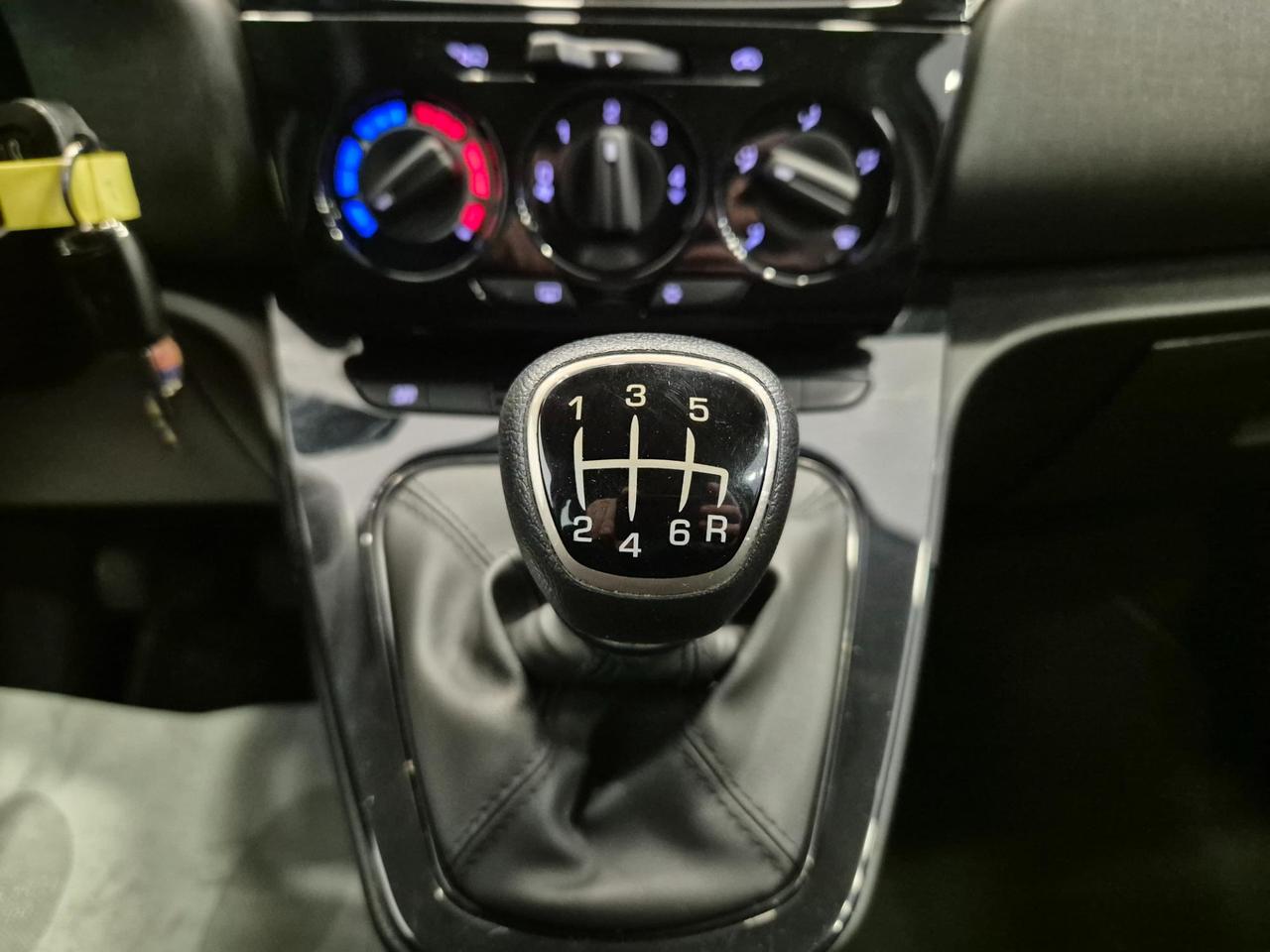 Lancia Ypsilon 1.0 hybrid Silver !! PREZZO REALE !! - NEOPATENTATI - Sens. Park. - Clima