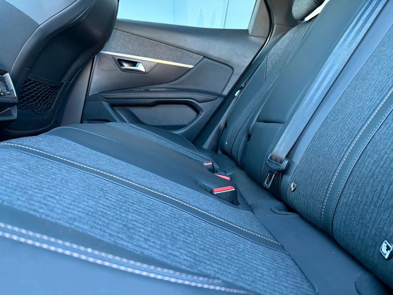 Peugeot 3008 GT LINE BlueHDi 130 EAT8 SPOTICAR