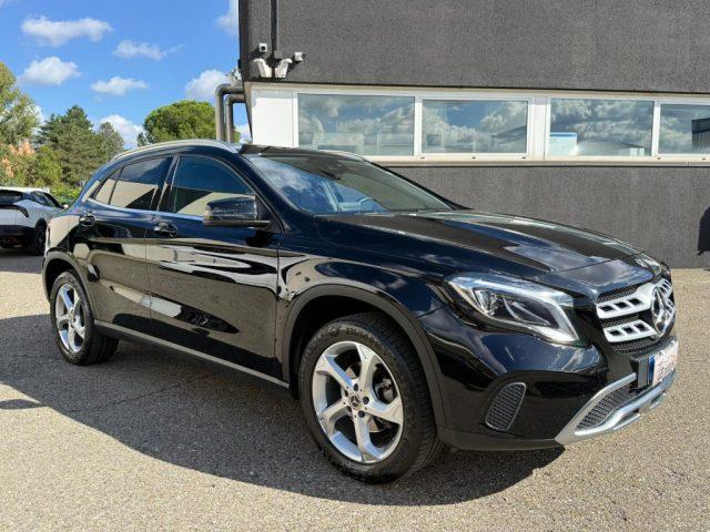 MERCEDES-BENZ GLA 180 d Sport NAVI - LED - PDC POST. - BT - 18