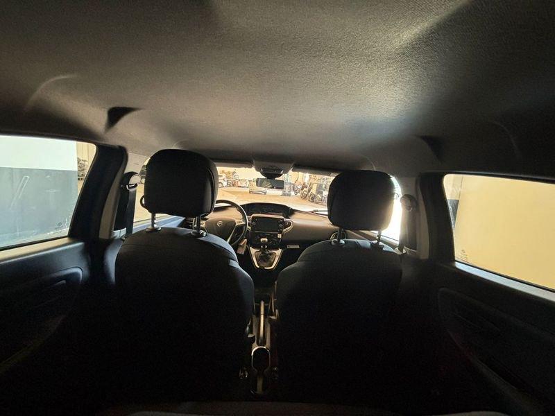 Lancia Ypsilon Ypsilon 1.0 FireFly 5 porte S&S Hybrid Platino