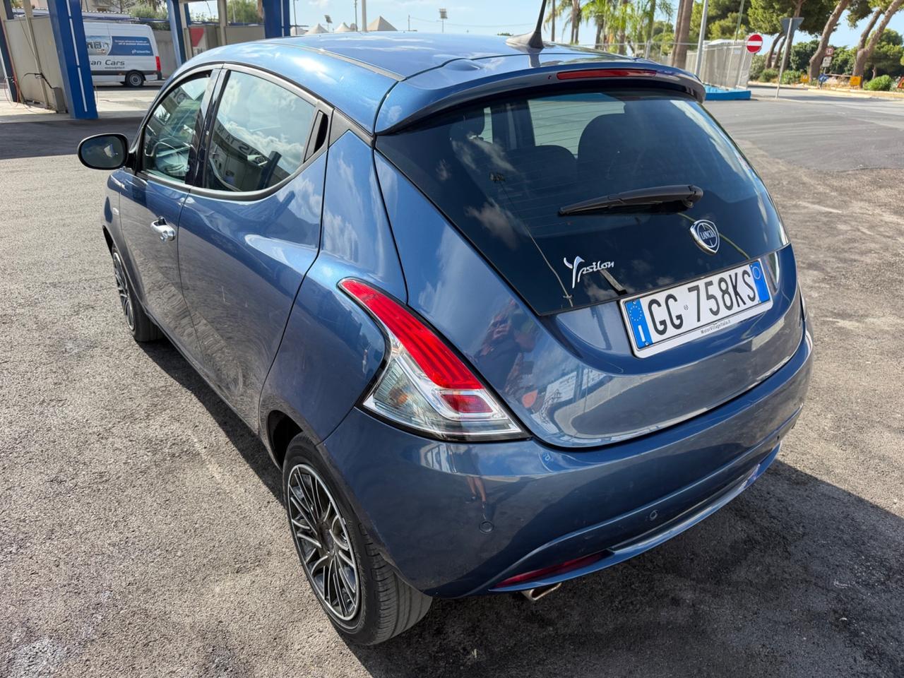 Lancia Ypsilon 1.2 69 CV 5 porte GPL Ecochic Gold