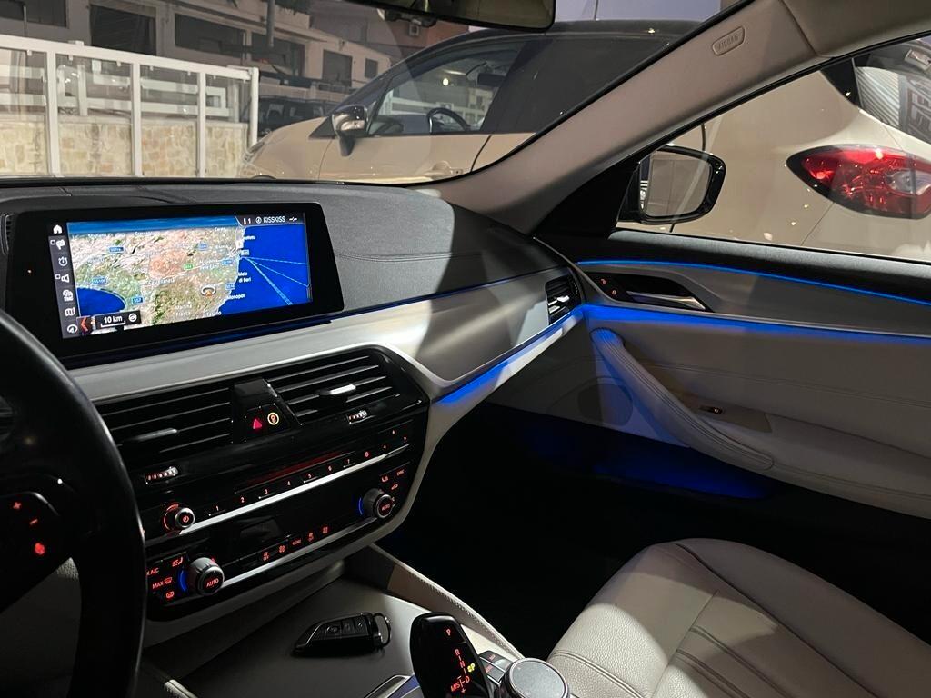 Bmw 520 d xDrive Touring Luxury