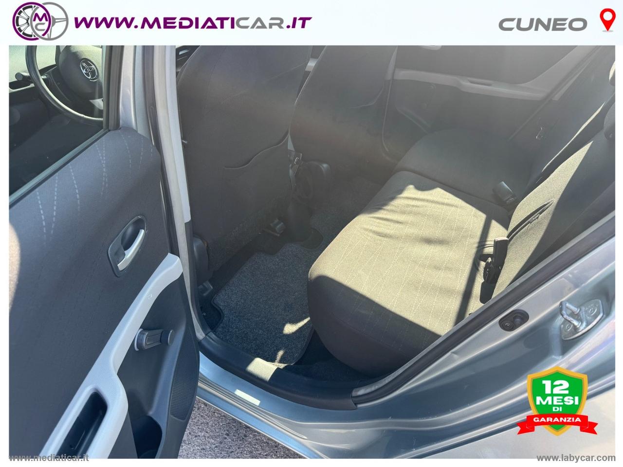 TOYOTA Yaris 1.0 5p. Sol