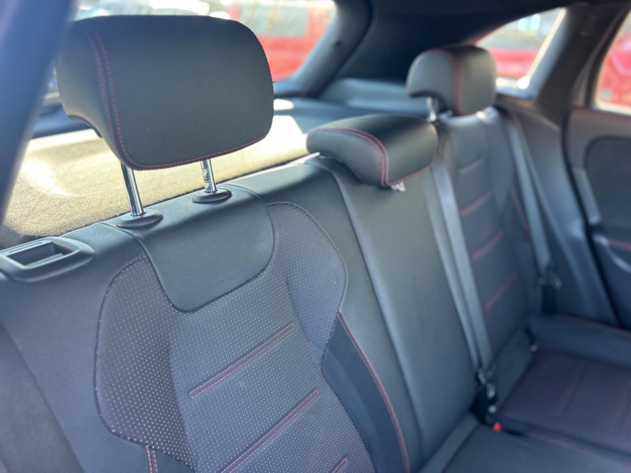 Mercedes-benz GLA 250 e hybrid EQ Premium Edition 1