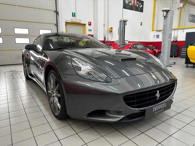 FERRARI California DCT