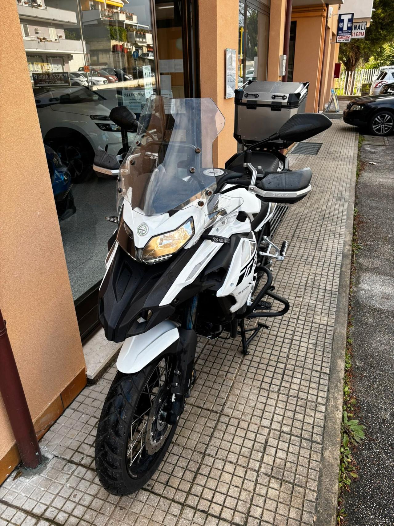 BENELLI TRK 502 X PARI AL NUOVO