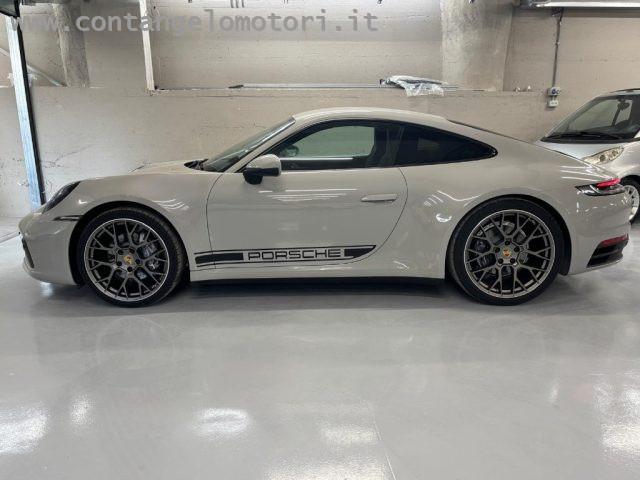 PORSCHE 911 Carrera