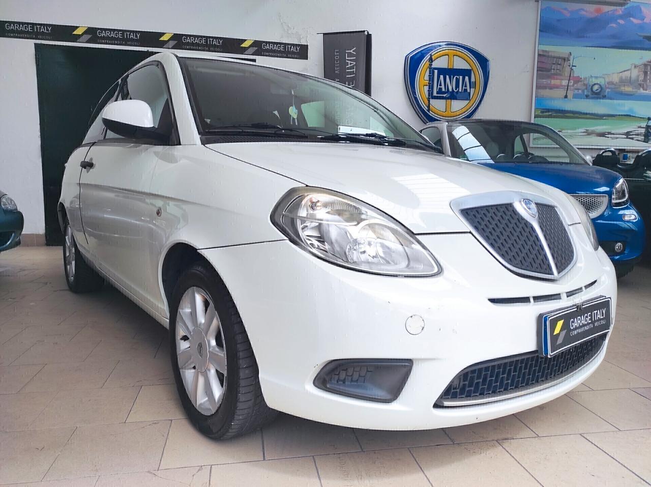 Lancia Ypsilon 1.2 Argento NEOPATENTATI