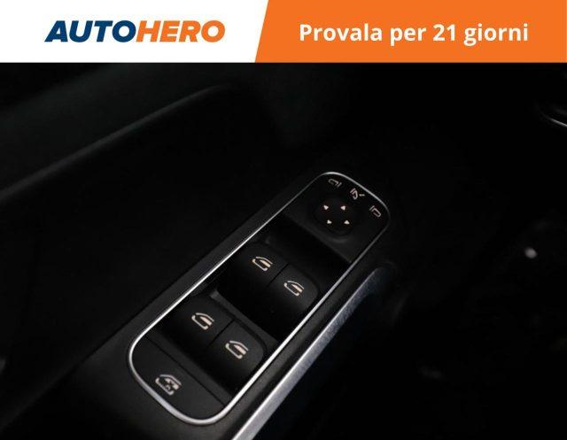 MERCEDES-BENZ GLB 180 d Automatic Premium