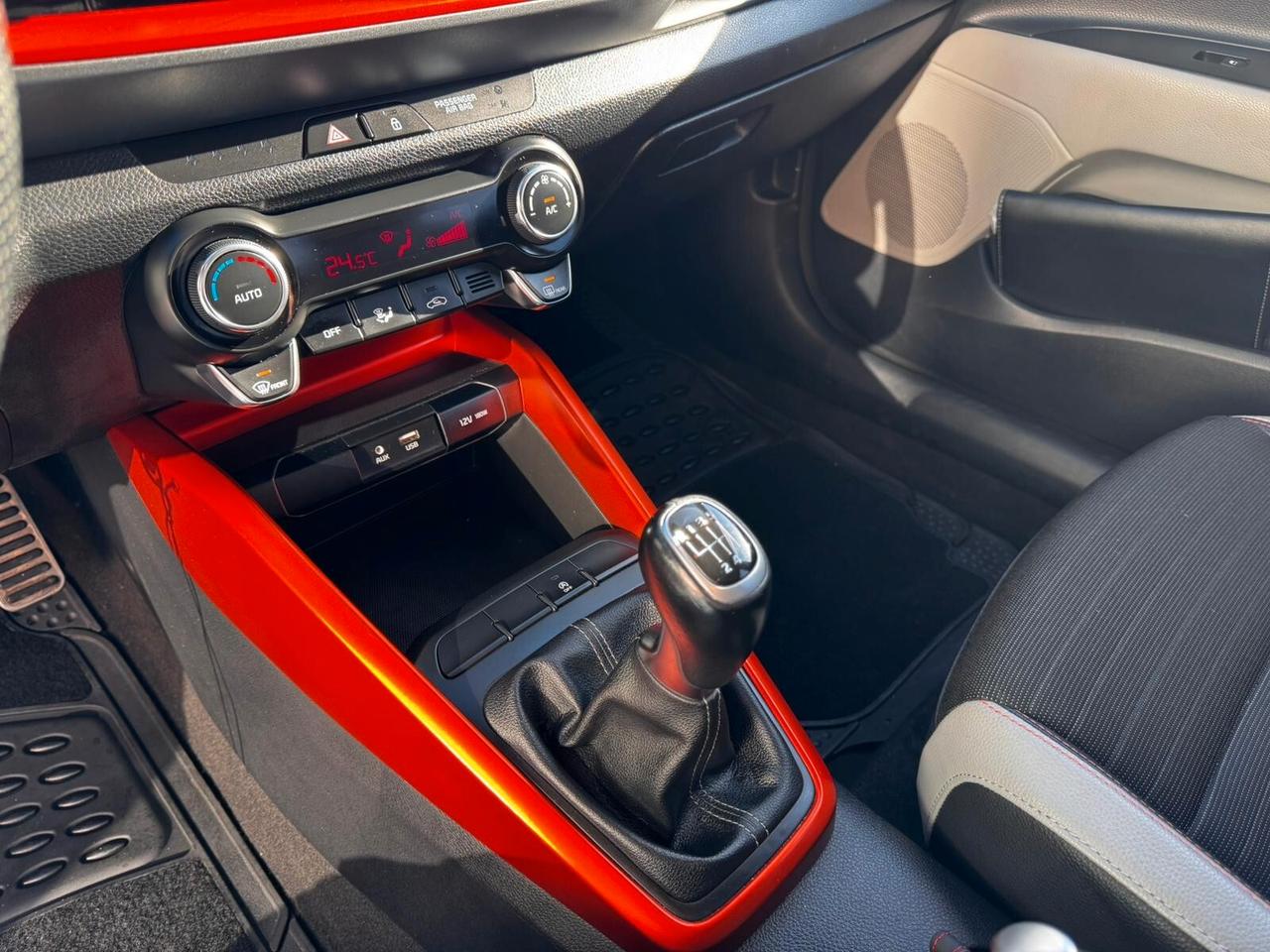 KIA STONIC 1.6 DIESEL 110CV GTLINE 2017