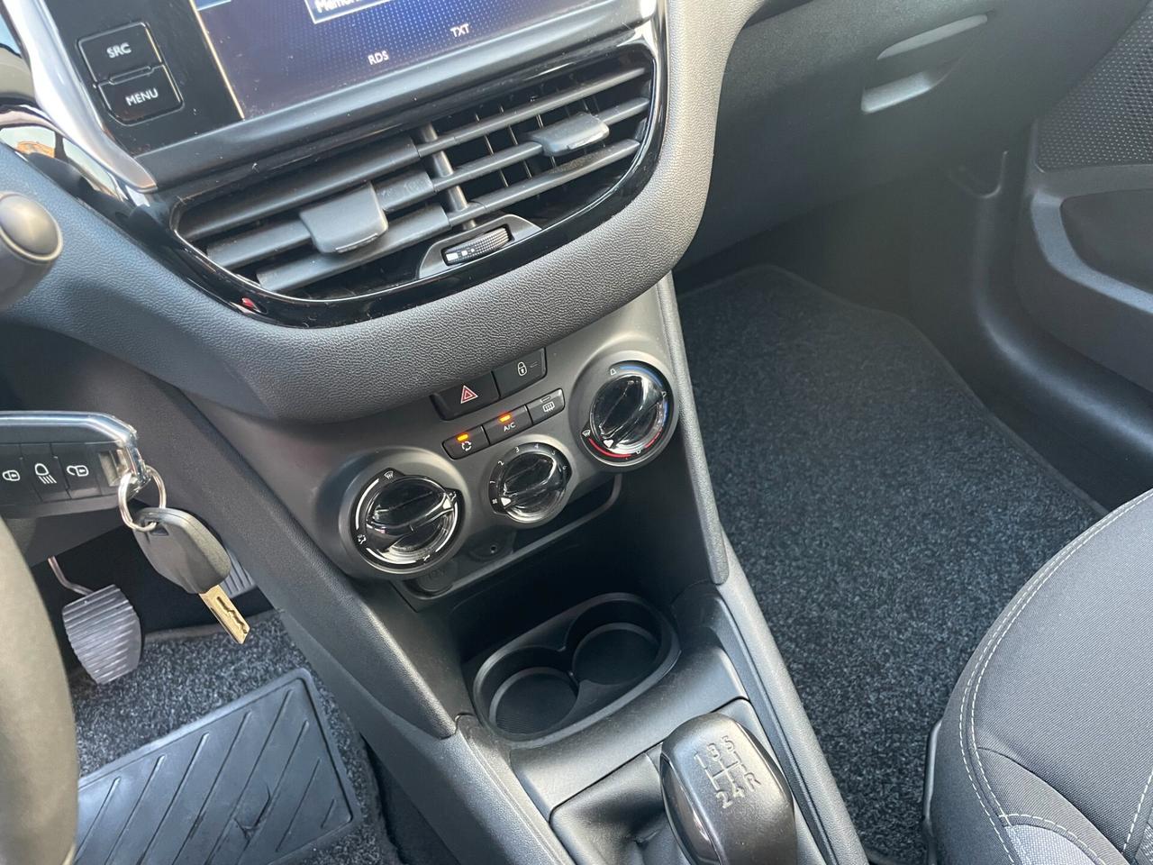 Peugeot 208 PureTech 82 5 porte Allure CINGHIA NUOVA !!!