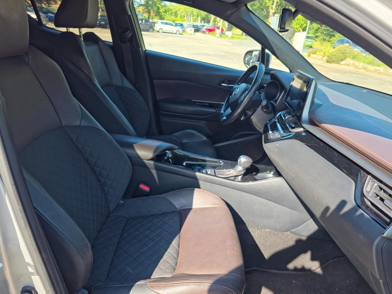 Toyota C-HR 1.8 Hybrid E-CVT Lounge 2017-E6 Automatico NEO