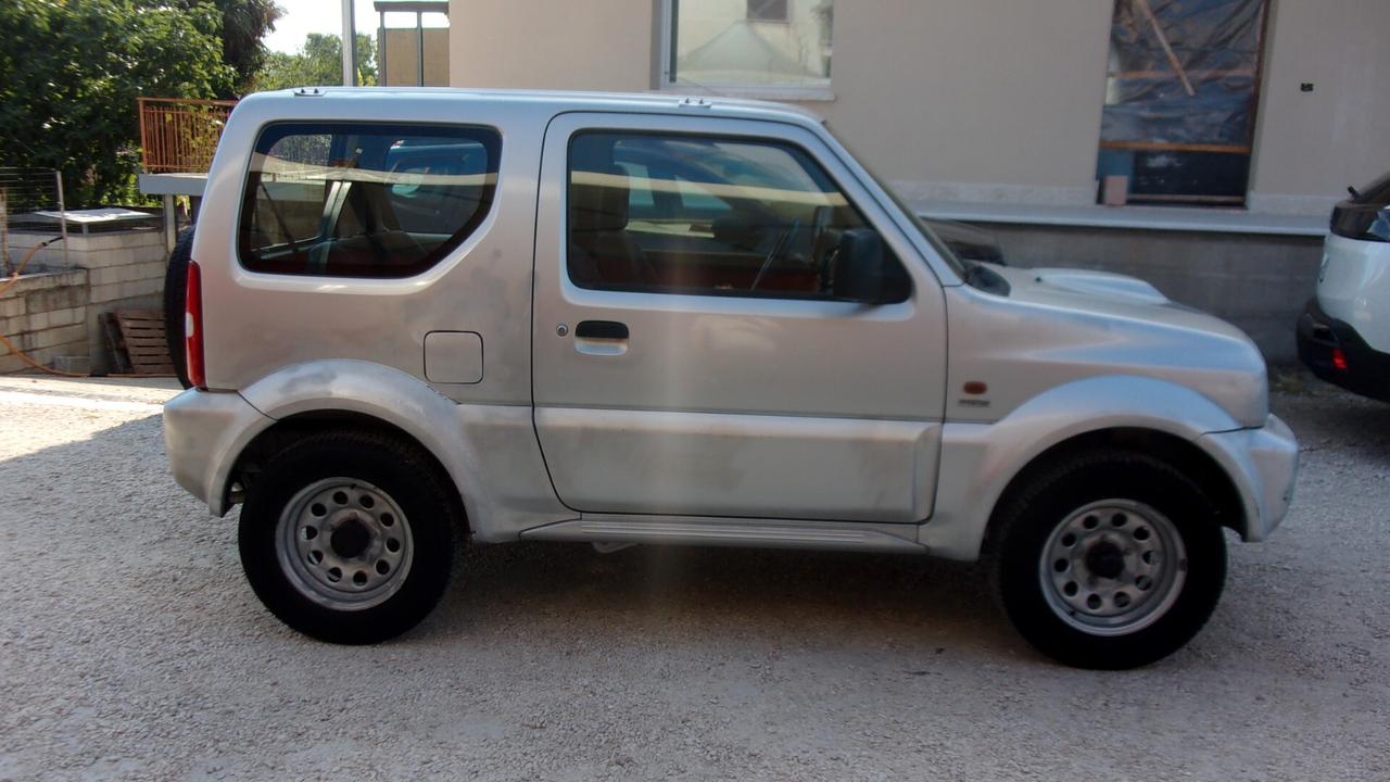 Suzuki Jimny 1.5 DDiS cat 4WD JLX