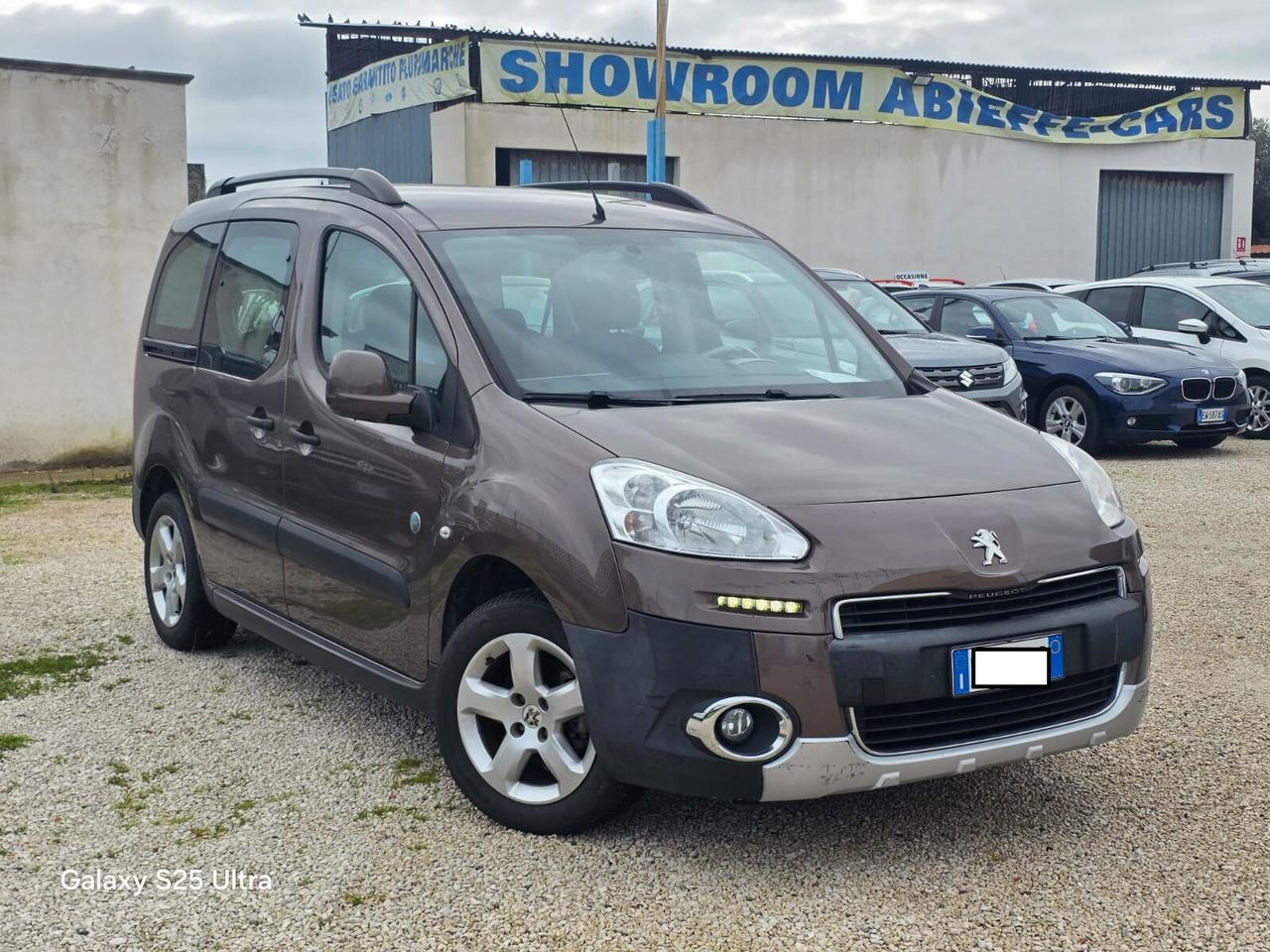 Peugeot Partner Tepee 1.6 HDi 92CV Outdoor 2015