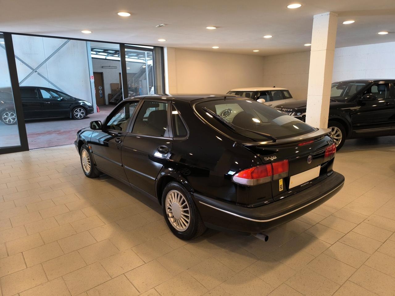 Saab 900 2.0i 16V cat 5 porte SE