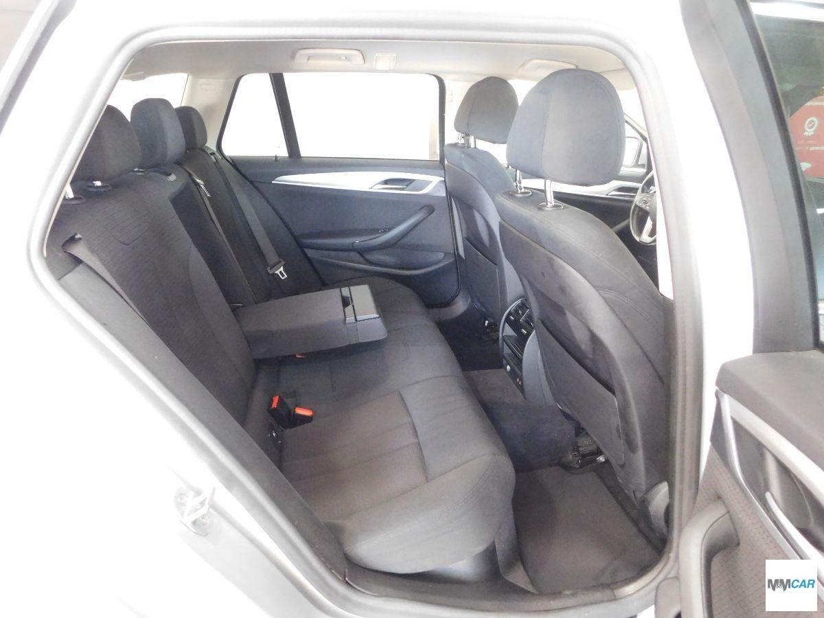 BMW - Serie 5 Touring - 520d xDrive Business aut.